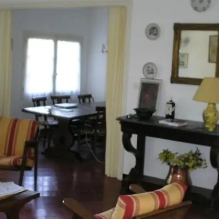 Maison Familiale Avec Jardin Et Parking, Proche Et Commerces - Fr-1-837-83