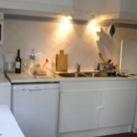Prázdninový dům Maison Familiale Avec Jardin Et Parking, Proche Et Commerces - Fr-1-837-83 *